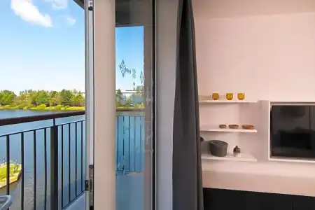 Staybridge Suites Cardiff by IHG - 104