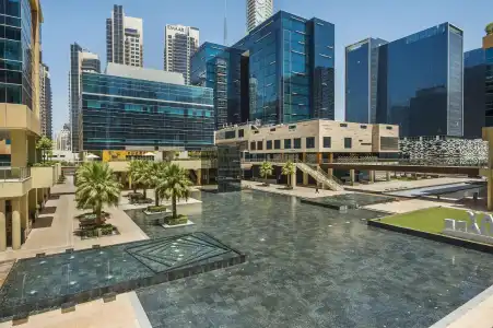 Double Tree by Hilton Dubai Business Bay - 3