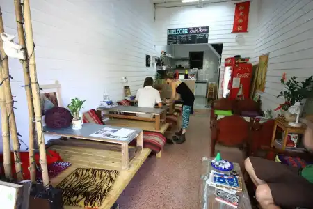 Back Home Backpackers - Hostel - 11