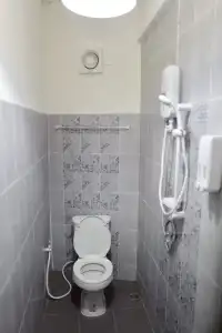 24 Poshtel Salaya - 8