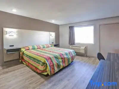Super 7 Inn Dallas Near Duncanville - 64