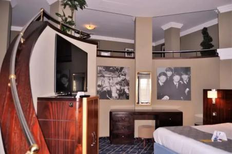 Crowne Plaza Liverpool - John Lennon Airport by IHG - 35