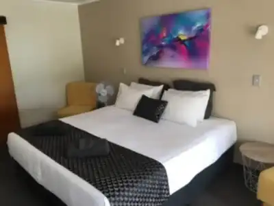 Half Moon Bay Motel - 125