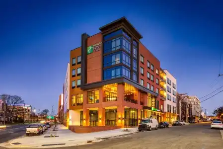 Holiday Inn Express & Suites Charlotte - South End by IHG - 50