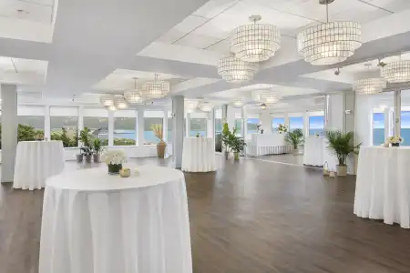 Sea Crest Beach Resort - 34