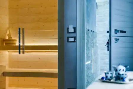 Excellence Suite - 170