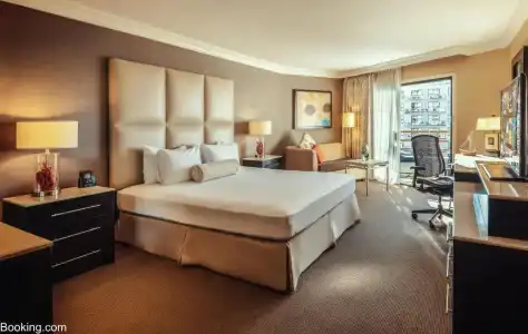 The Waterfront Beach Resort, A Hilton - 67