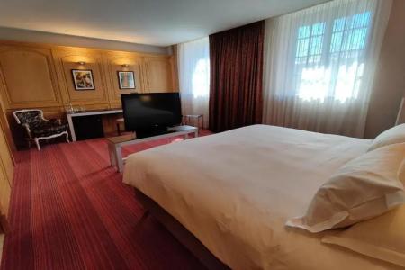 de Bourgtheroulde, Autograph Collection - 4