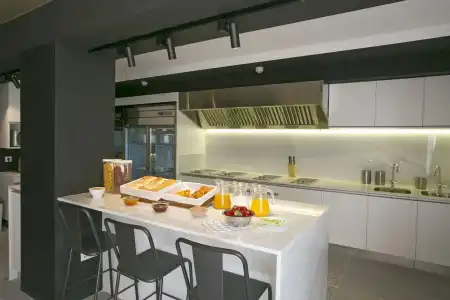 Sant Jordi Hostels Rock Palace - 12