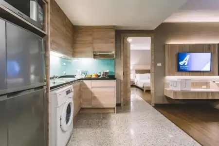 Adelphi Suites Bangkok - 99