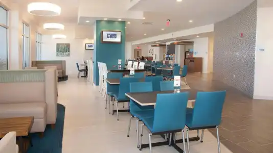 Holiday Inn Express & Suites Panama City Beach - Beachfront by IHG - 28