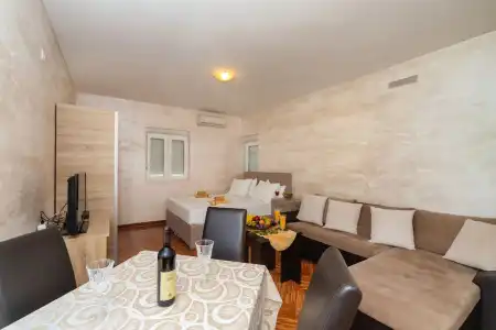ApartStijovic - 17