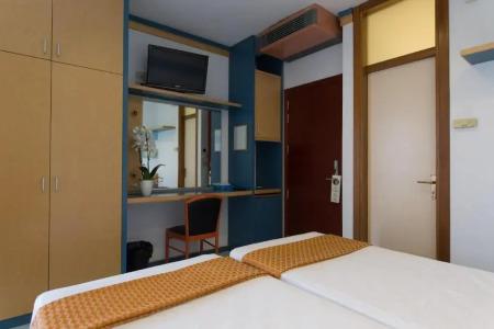 Cesare Augustus - 77