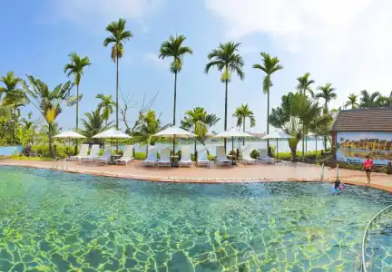 Pho Hoi Riverside Resort - 2
