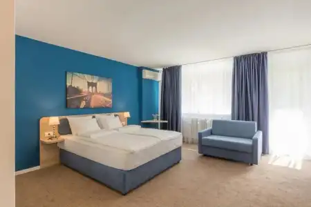 Premium Crown Suites - 1