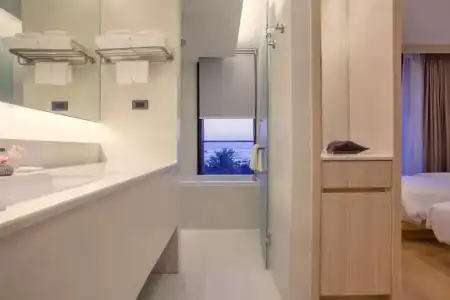 Balcony Seaside Sriracha & Serviced Apartments (SHA Extra Plus) - 161