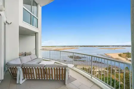 Crystal Bay on the Broadwater - 70