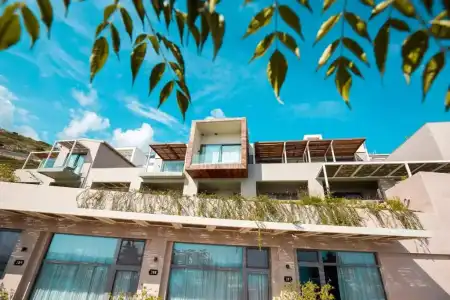 Folie Marine Beach & Club - 0