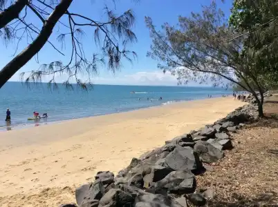 Alexander Beachfront Apartments - 14