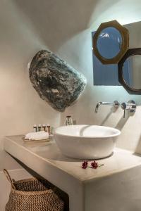 Cocoon Suites - 144