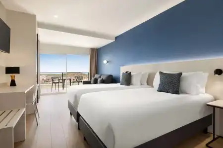 Ramada Resort by Wyndham Puerto de Mazarron - 4