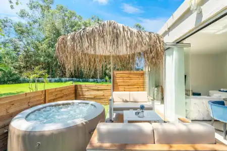 Bamboo Suites Adults Only - 81