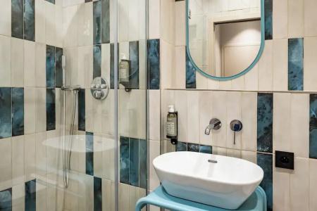 Hôtel Amoi Vieux Port - Marseille - 77