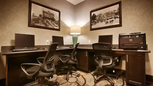 Best Western Plus Oceanside Palms - 12