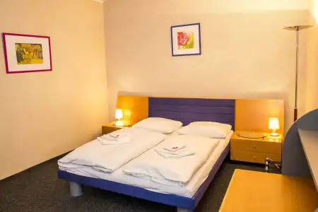 Le Petit - 3