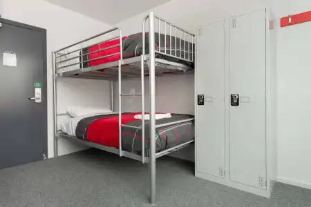 Urbanz - Hostel - 44
