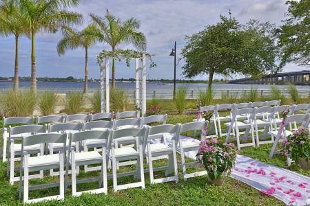 Courtyard by Marriott Bradenton Sarasota Riverfront - 22