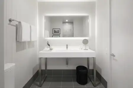 Burbury & Apartments - 7