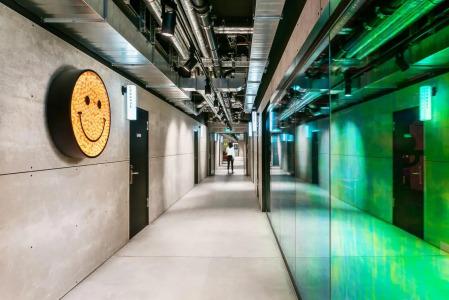 The Social Hub Berlin Alexanderplatz - 11