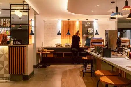Hampton by Hilton London Park Royal - 36