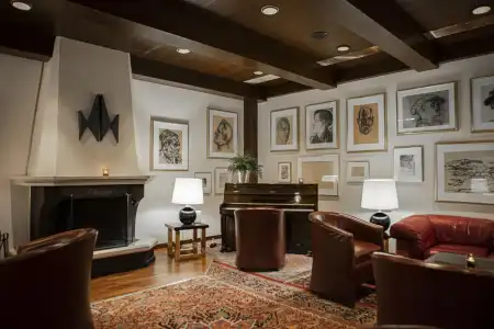 Holt - The Art - 17
