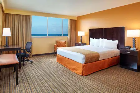 Best Western The Plaza Honolulu Airport - Free Breakfast - 52