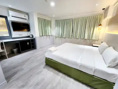 SEATEL Phuket Patong Beach - 44
