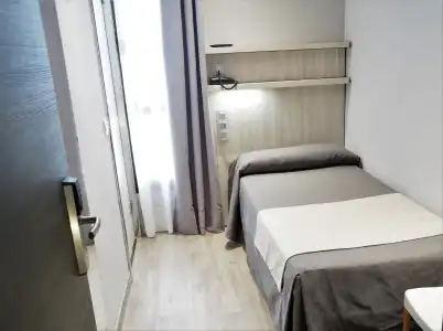 Hostal Benidorm - 15