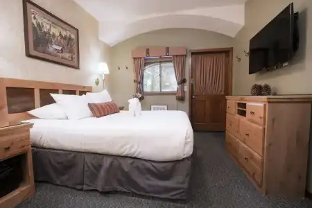 Olympic Village Inn - 27