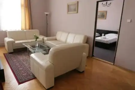 Zlata Stika - 28