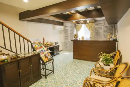 Amaka Bed & Breakfast - 11