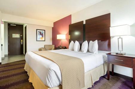Holiday Inn and Suites Richmond West End by IHG - 6