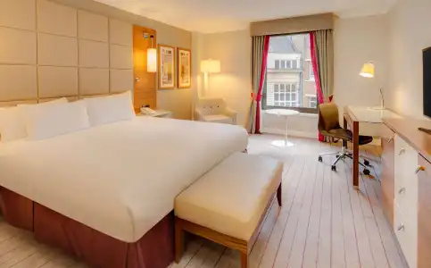 Hilton Cambridge City Centre - 4