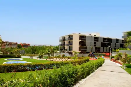 Rentalmar Families Paradise Village - 12