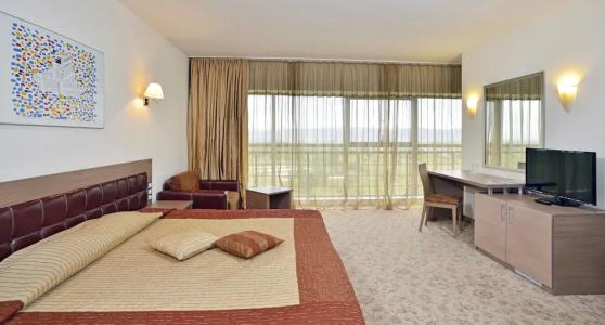 Sol Nessebar Palace Resort & Aquapark - All Inclusive - 81