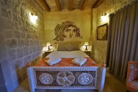 Caftan Cave Suites - 25
