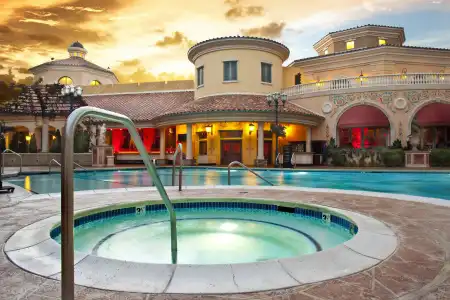 Peppermill Resort Spa Casino - 16