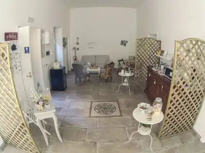 Lady B Bed & Breakfast - 3