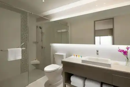 Hyatt Place Bangkok Sukhumvit 24 - 42