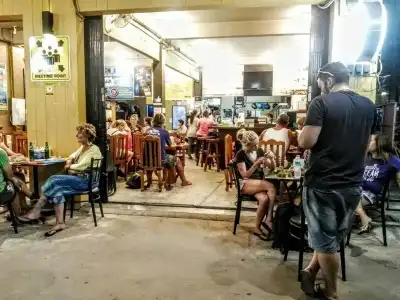 Fame Guesthouse - 9